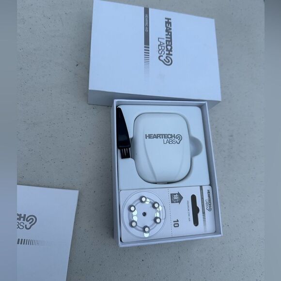 HearTech Labs CIC Hearing Aids with case, Gently Used - Picture 1 of 5